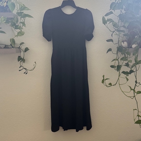 Lefties Black Midi Dress with Open Back & Bow – Size S - Picture 2 of 9